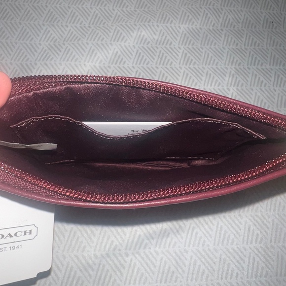 Coach Campbell Wristlet in bordeaux - Picture 3 of 3